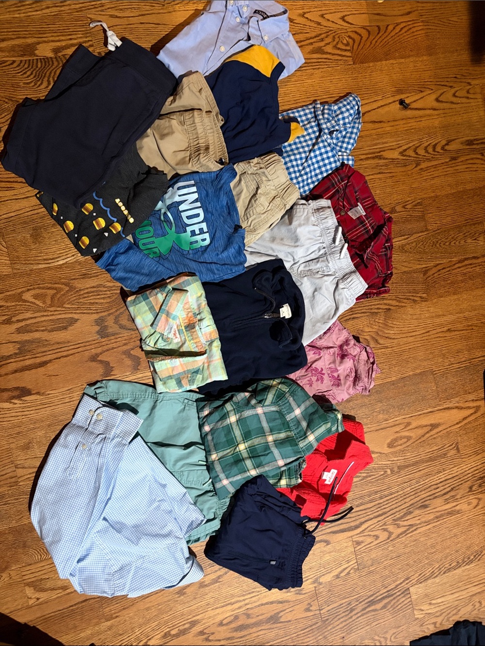 Lot of 18 sz6-7 Kids Mixed Clothing Bundle - pants, shirts, shorts, Tees, sweats